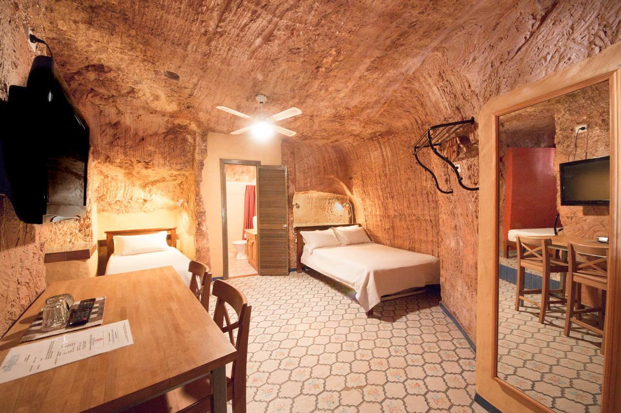 The Underground Motel Coober Pedy Exterior photo