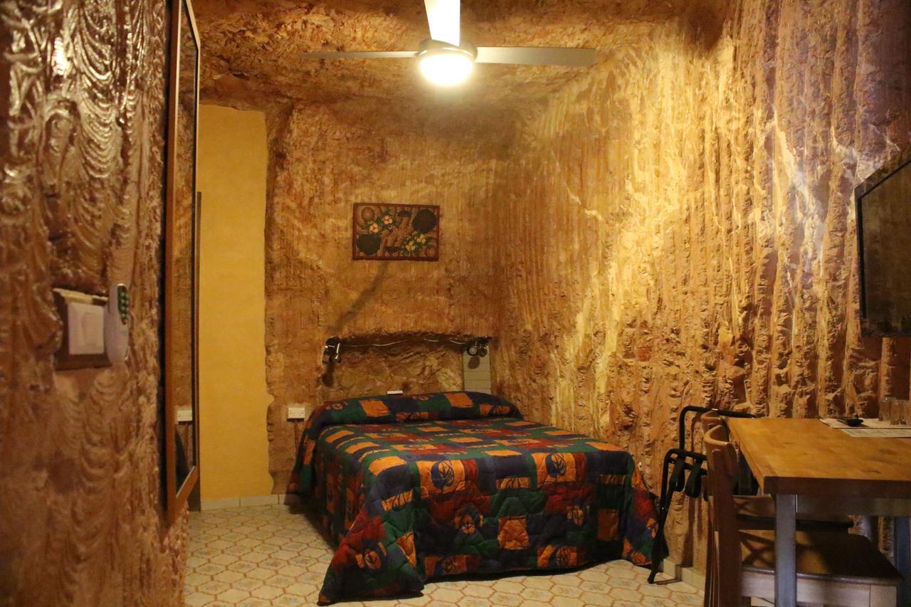 The Underground Motel Coober Pedy Exterior photo